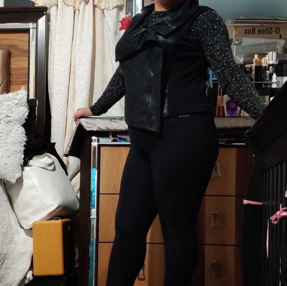 VINCE CAMUTO BLACK GLITTER  ZIP VEST  SIZE XLARGE - Picture 3 of 8